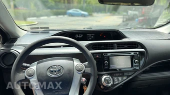 2016 Toyota Prius c One - miniatura 25