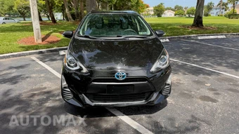 2016 Toyota Prius c One - miniatura 4