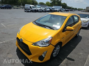 2016 Toyota Prius c Three
