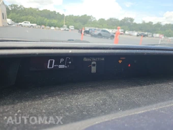 2016 Toyota Prius c Three – miniatura 12