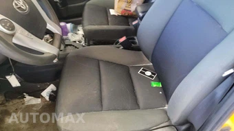 2016 Toyota Prius c Three – miniatura 19