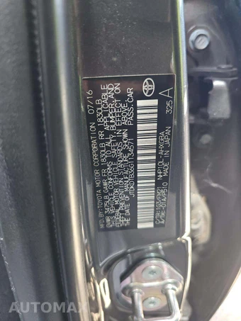 2016 Toyota Prius c Three - miniatura 2