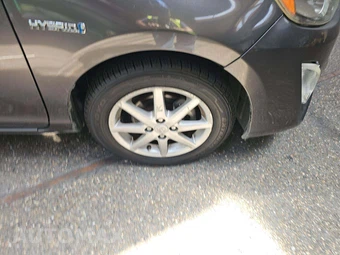 2016 Toyota Prius c Three - miniatura 27