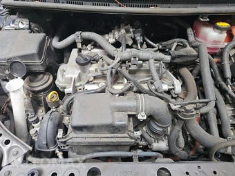 2016 Toyota Prius c Three - miniatura 29