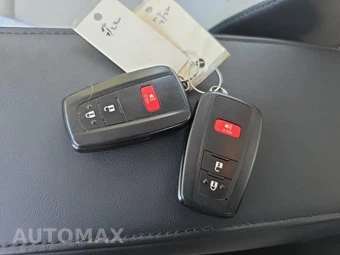 2016 Toyota Prius Four - miniatura 22
