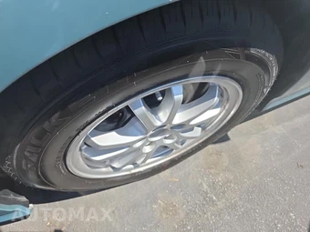 2016 Toyota Prius Four - miniatura 8