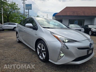 2016 Toyota Prius Four Touring - miniatura 2