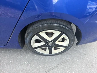 2016 Toyota Prius Four Touring - miniatura 11