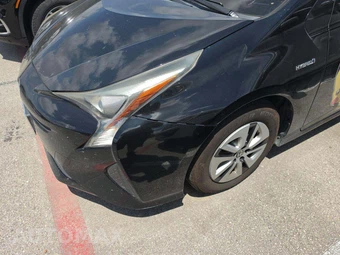 2016 Toyota Prius Three – miniatura 18