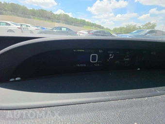 2016 Toyota Prius Three – miniatura 6