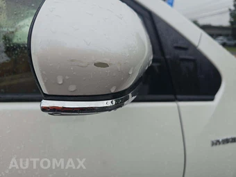 2016 Toyota Prius Two - miniatura 21