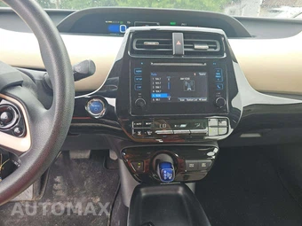 2016 Toyota Prius Two - miniatura 7