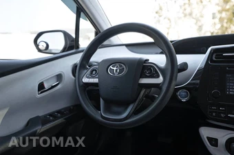 2016 Toyota Prius Two – miniatura 11