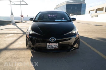 2016 Toyota Prius Two – miniatura 3