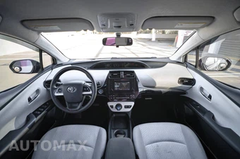 2016 Toyota Prius Two – miniatura 8