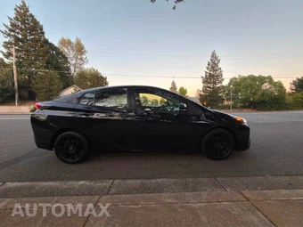 2016 Toyota Prius Two - miniatura 4