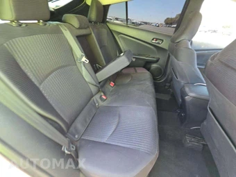 2016 Toyota Prius Two - miniatura 13