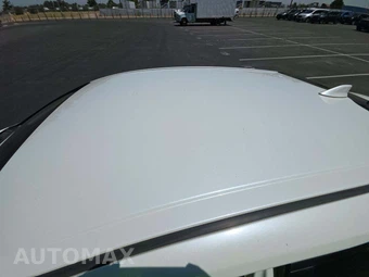 2016 Toyota Prius Two - miniatura 9
