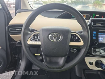 2016 Toyota Prius Two - miniatura 10