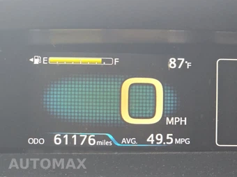 2016 Toyota Prius Two - miniatura 12