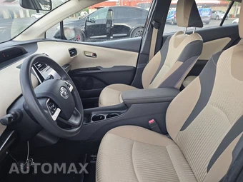 2016 Toyota Prius Two - miniatura 7