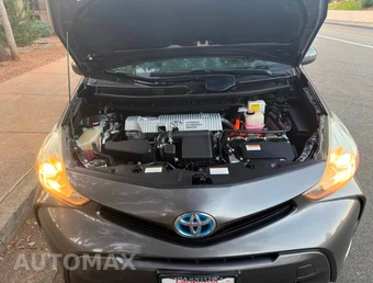 2016 Toyota Prius v Four - miniatura 10