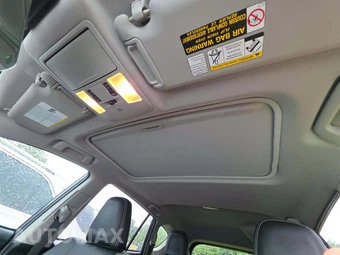 2016 Toyota RAV4 Hybrid Limited - miniatura 11