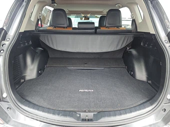 2016 Toyota RAV4 Hybrid Limited - miniatura 16