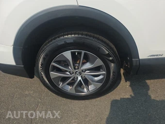 2016 Toyota RAV4 Hybrid XLE - miniatura 10
