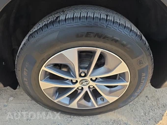 2016 Toyota RAV4 Hybrid XLE - miniatura 11