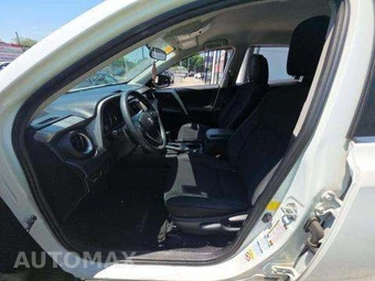 2016 Toyota RAV4 LE - miniatura 6