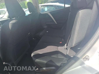 2016 Toyota RAV4 LE - miniatura 13