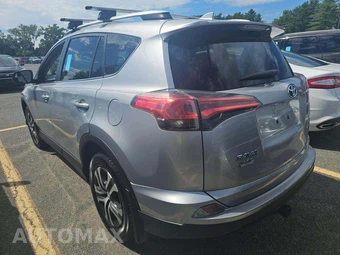 2016 Toyota RAV4 LE - miniatura 2