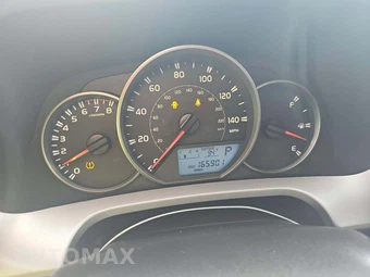 2016 Toyota RAV4 LE - miniatura 9