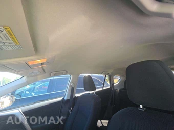 2016 Toyota RAV4 LE – miniatura 11