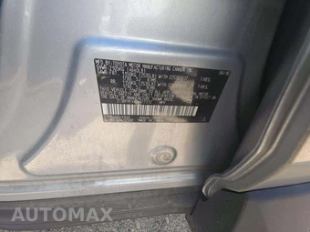 2016 Toyota RAV4 LE – miniatura 5
