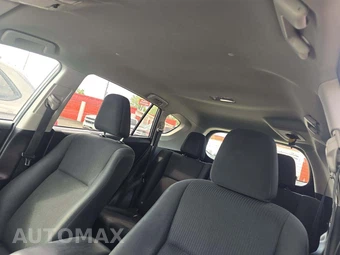 2016 Toyota RAV4 LE – miniatura 11