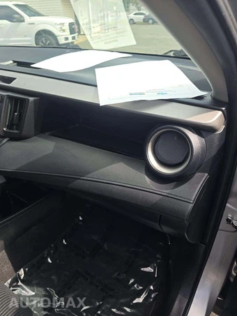 2016 Toyota RAV4 LE – miniatura 19
