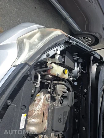 2016 Toyota RAV4 LE – miniatura 21
