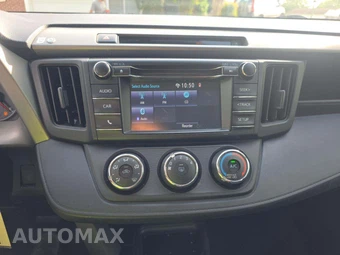 2016 Toyota RAV4 LE – miniatura 10