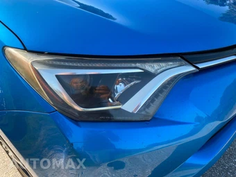 2016 Toyota RAV4 LE - miniatura 14