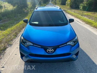 2016 Toyota RAV4 LE - miniatura 2
