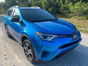 2016 Toyota RAV4 LE - miniatura 4