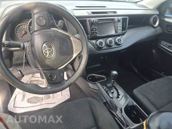 2016 Toyota RAV4 LE – miniatura 11