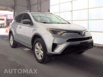 2016 Toyota RAV4 LE – miniatura 3