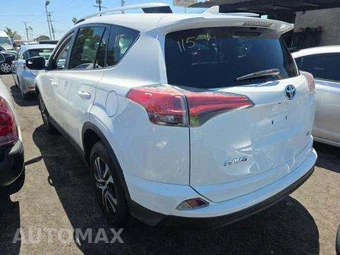 2016 Toyota RAV4 LE – miniatura 2