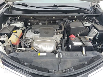 2016 Toyota RAV4 LE – miniatura 16