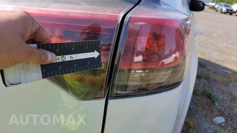 2016 Toyota RAV4 LE – miniatura 38