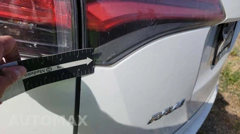 2016 Toyota RAV4 LE – miniatura 44