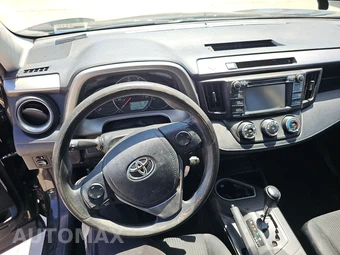 2016 Toyota RAV4 LE – miniatura 10